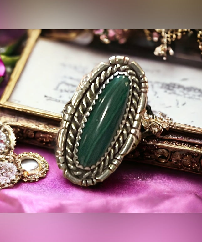 Vintage Southwestern Sterking silver 925 Malachite Oval statement ring Handmade