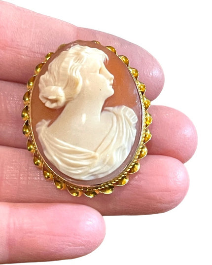 Stunning vintage 10k Gold Hand Carved Italialian Italy Cameo brooch pendant LG