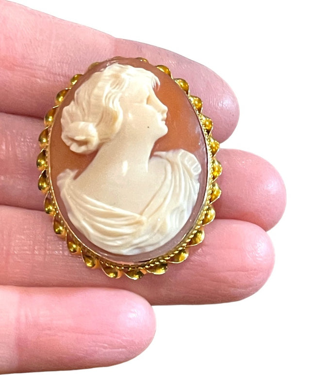 Stunning vintage 10k Gold Hand Carved Italialian Italy Cameo brooch pendant LG