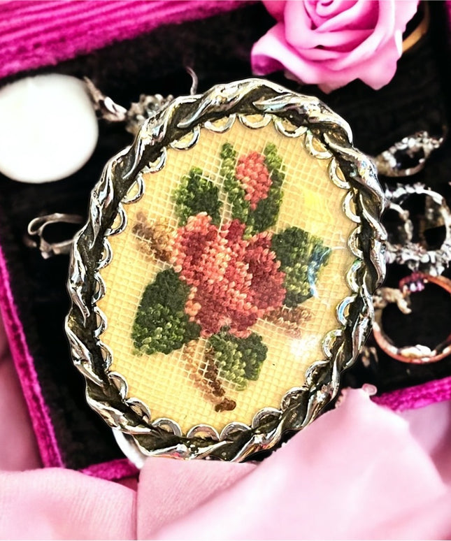 Vintage 1960s Petite Point Needlepoint flower silver finish brooch pendant