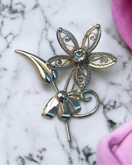 Vintage sterling silver flower brooch