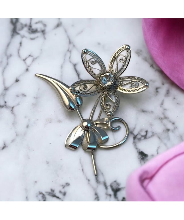 Vintage sterling silver flower brooch