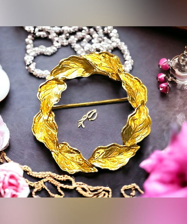 Vintage Wells 14k Gold filled leaf wreath brooch
