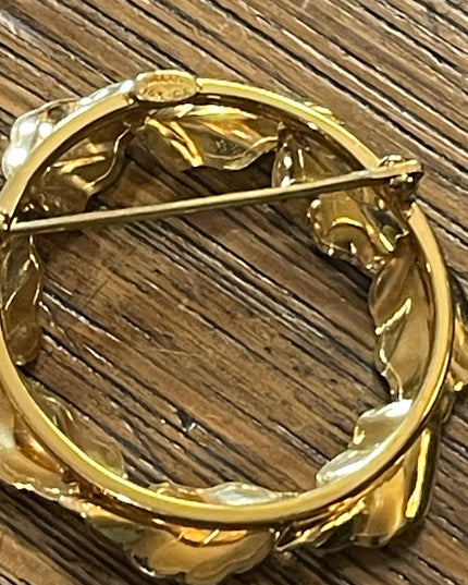 Vintage Wells 14k Gold filled leaf wreath brooch