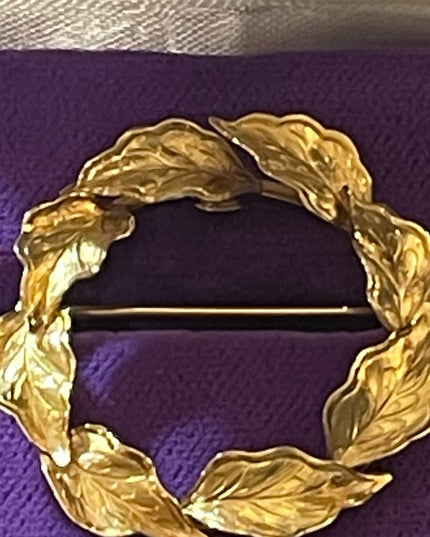 Vintage Wells 14k Gold filled leaf wreath brooch