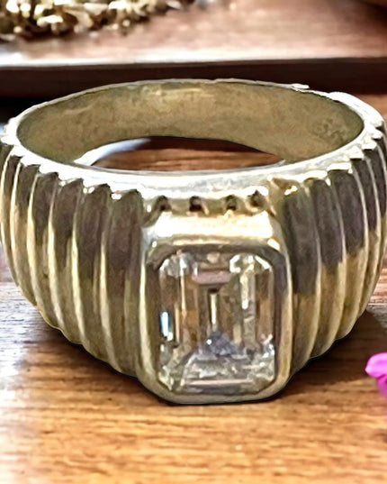 Sterling silver 925 Ornate fancy 1970s style Ribbed pleated ring