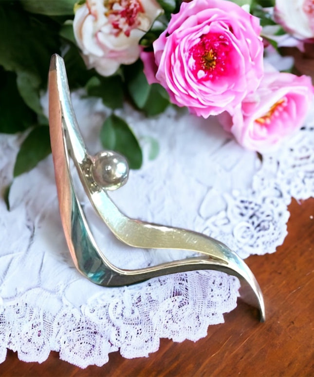 Sigi Pineda Modernist Sterling Silver & Pearl Brooch Renown
Tasco/Taxco Mexico
