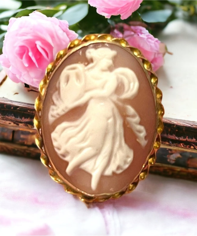 Vintage 1950s Sterling silver 925 gold plt Italy walking angel carved Cameo