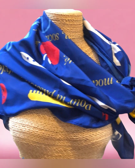 Elle Quebec Silk Scarf 34x34” Rare! Limited