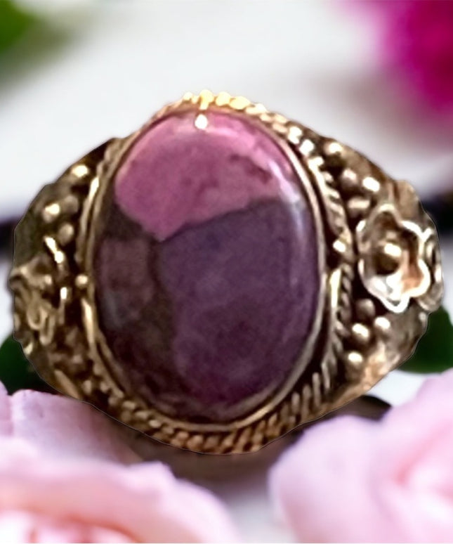 Vintage sterling 925 ornate purple stone ring