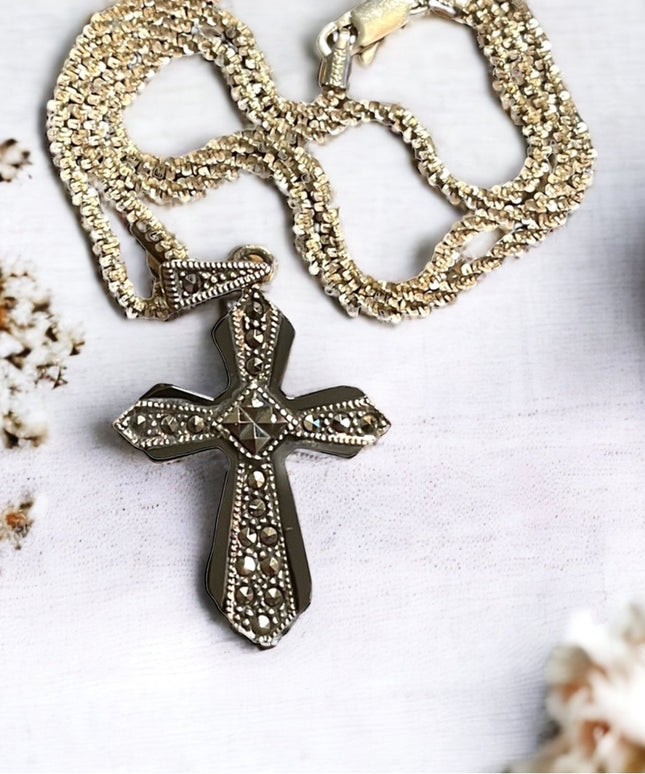 Vintage black onyx marcasite sterling silver 925 Fancy cross religious