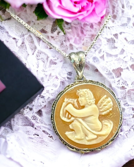 Vintage Italy sterling silver Shell cameo cherub Angel playing harp necklace