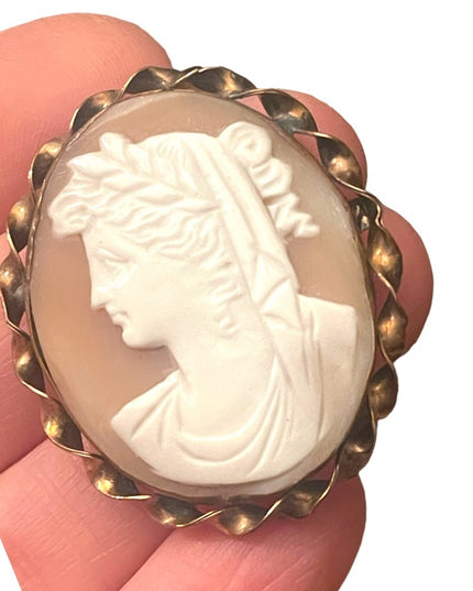 Antique gold filled hand carved shell cameo pendant