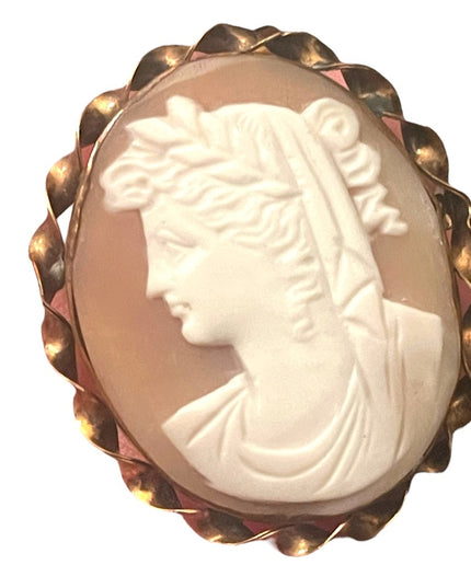 Antique gold filled hand carved shell cameo pendant