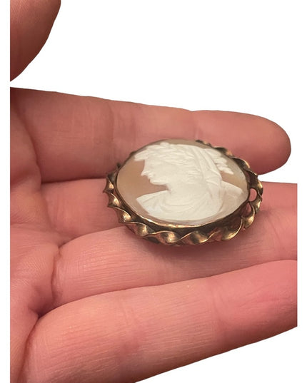 Antique gold filled hand carved shell cameo pendant
