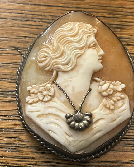 Stunning sterling silver Antique Hand made carved large brooch cameo