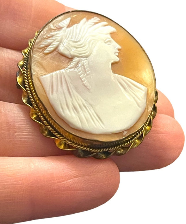 Antique Art Deco Pinchbeck Hand carved shell cameo brooch