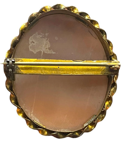 Antique Art Deco Pinchbeck Hand carved shell cameo brooch