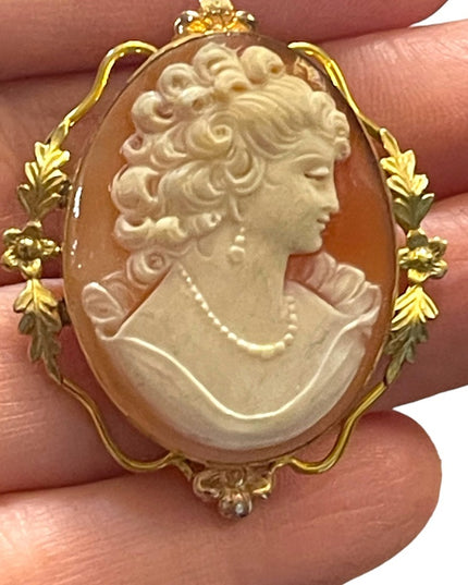 Vintage 1950s 12k gold filled Van Dell Carved shell Cameo brooch pendant design