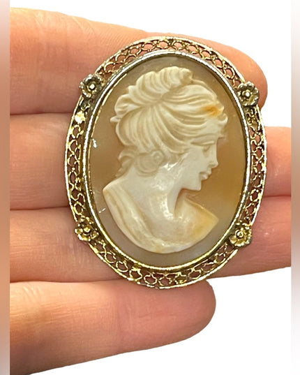 Lovely gold plate shell carved cameo brooch pendant large vintage