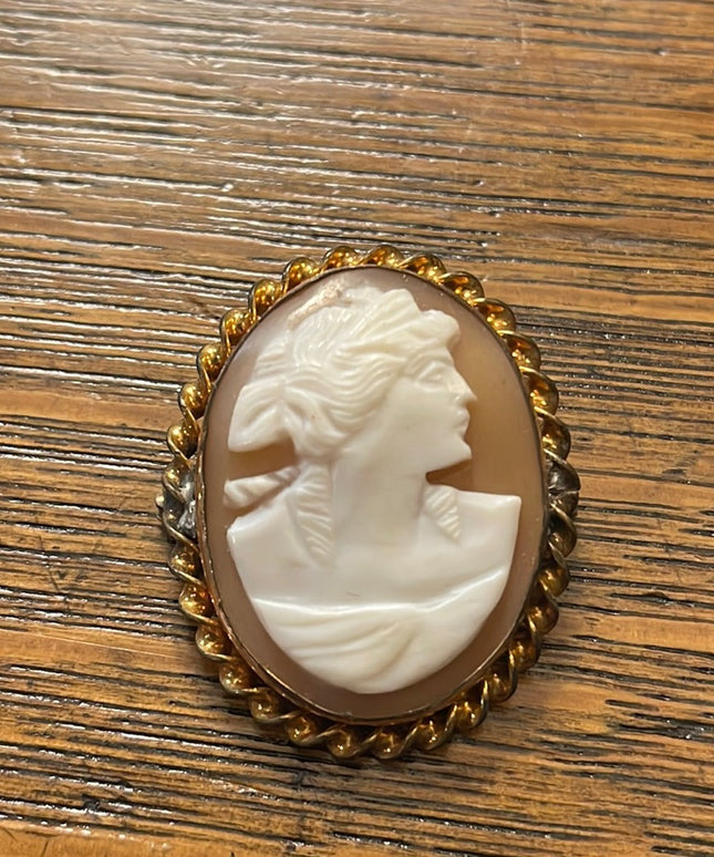- Vintage Art Deco style Gold filled carved shell RF cameo lady