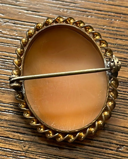 - Vintage Art Deco style Gold filled carved shell RF cameo lady