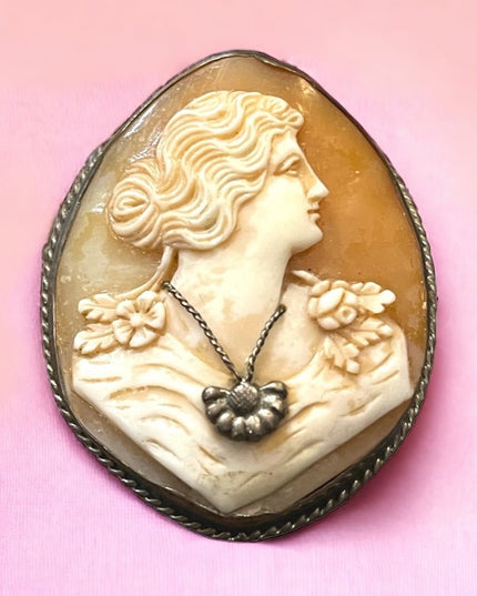Stunning sterling silver Antique Hand made carved large brooch cameo