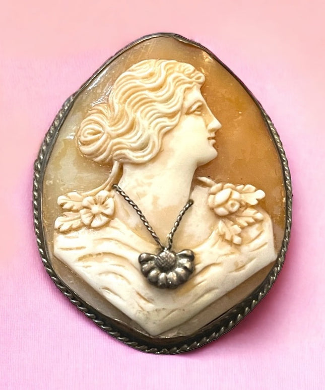 Stunning sterling silver Antique Hand made carved large brooch cameo
