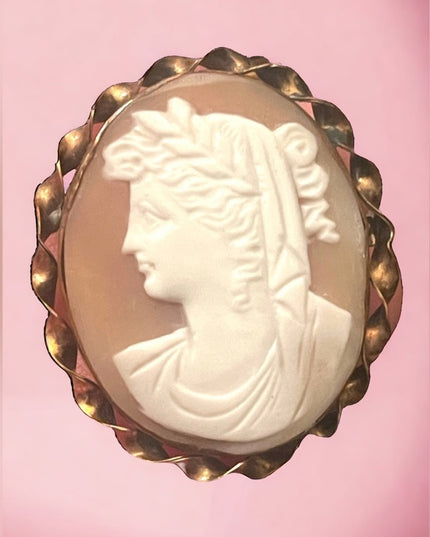 Antique gold filled hand carved shell cameo pendant