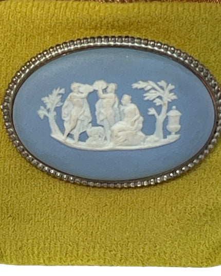 Wedgewood Blue Roman scene Jasperware Cameo brooch Orig box