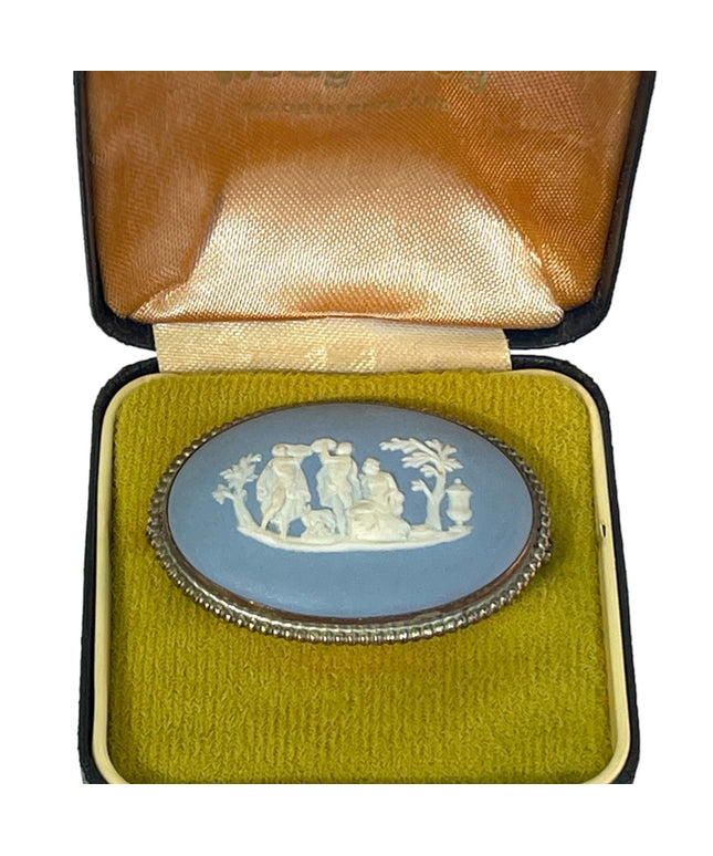 Wedgewood Blue Roman scene Jasperware Cameo brooch Orig box