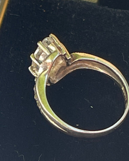 Stunning Sterling silver 925 CZ marcasite cluster ring