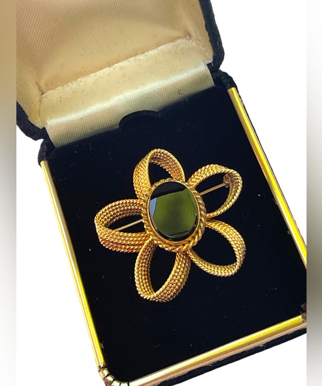 Vintage 1960s Winard Fancy gold filled 12k Ornate black onyx flower brooch