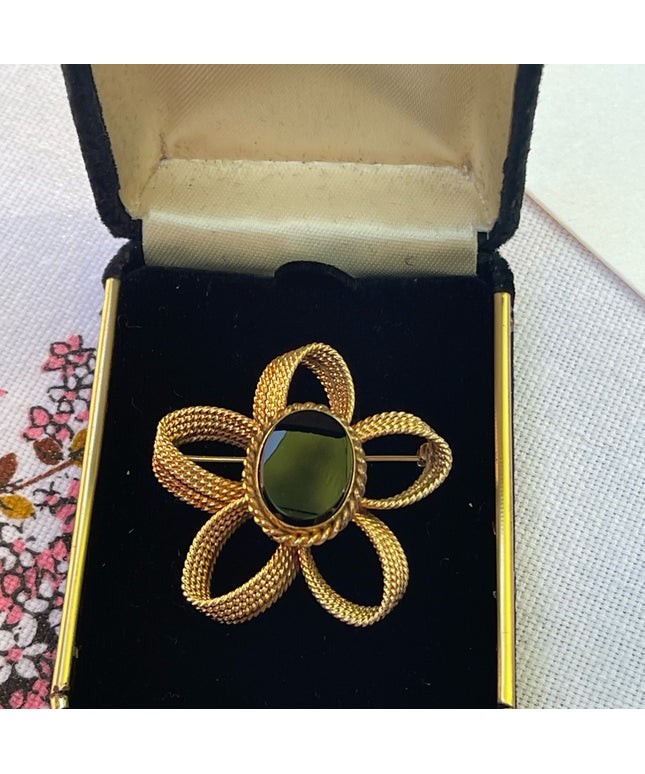 Vintage 1960s Winard Fancy gold filled 12k Ornate black onyx flower brooch