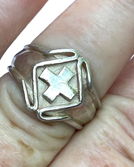 Vintage sterling silver cross signet religious pinky ring 925