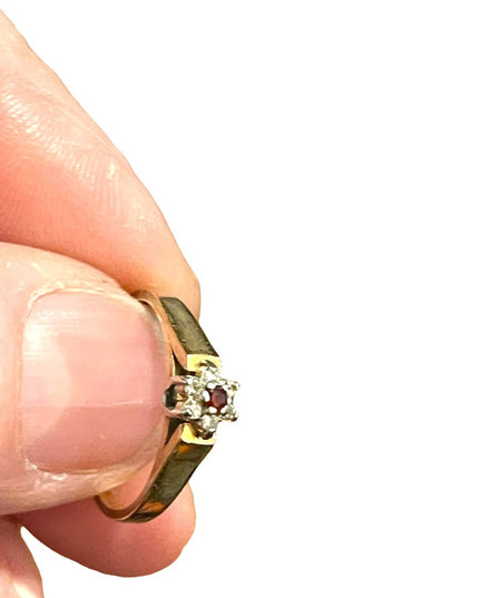 Vintage ruby & diamond 14k Gold stacker ring