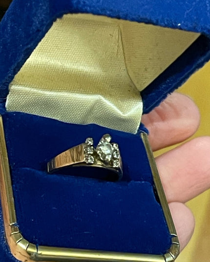Vintage 1970s Dynasy 14k GOLD Diamond Engagement Ring
