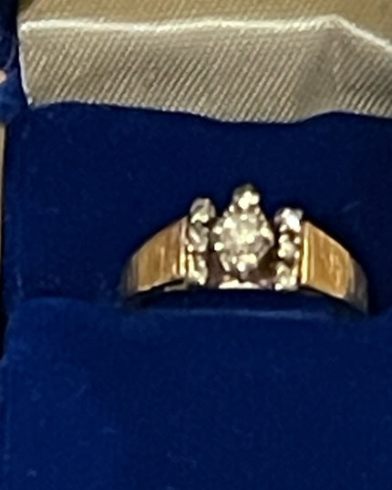 Vintage 1970s Dynasy 14k GOLD Diamond Engagement Ring