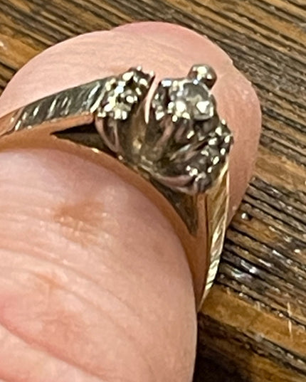 Vintage 1970s Dynasy 14k GOLD Diamond Engagement Ring