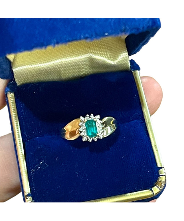 Vintage 10k GOLD Emerald & Diamond ring 1960s