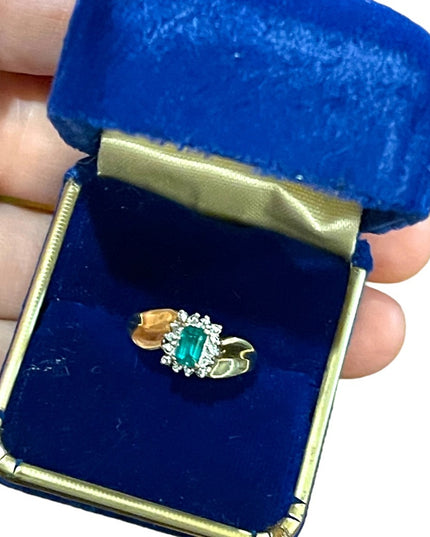 Vintage 10k GOLD Emerald & Diamond ring 1960s