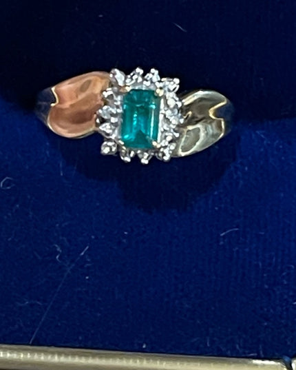 Vintage 10k GOLD Emerald & Diamond ring 1960s