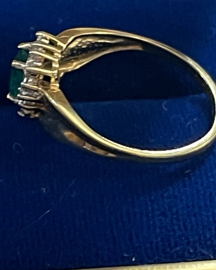 Vintage 10k GOLD Emerald & Diamond ring 1960s