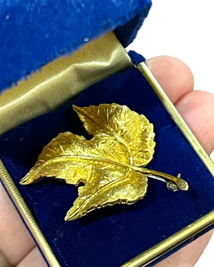 Vintage 18K K Yellow GOLD Maple Leaf Brooch Italy