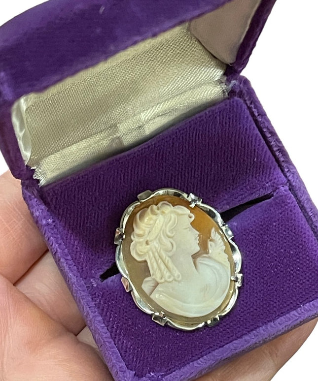 Lovely vintage 1970s Fancy sterling silver 925 Carved lady shell brooch pendant