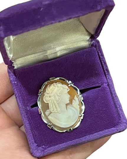 Lovely vintage 1970s Fancy sterling silver 925 Carved lady shell brooch pendant