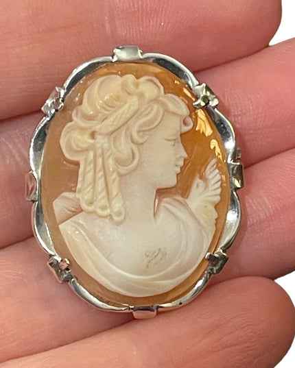 Lovely vintage 1970s Fancy sterling silver 925 Carved lady shell brooch pendant
