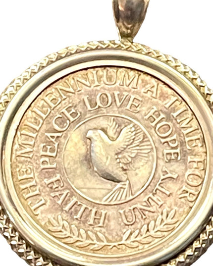 Vintage Fine Silver 2000 commemorative coin Pendant 999  Peace doves