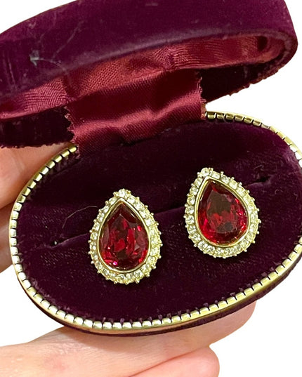 Vintage Stunning red Crystal Oscar De Laurenta Earrings rhinestone gold finish