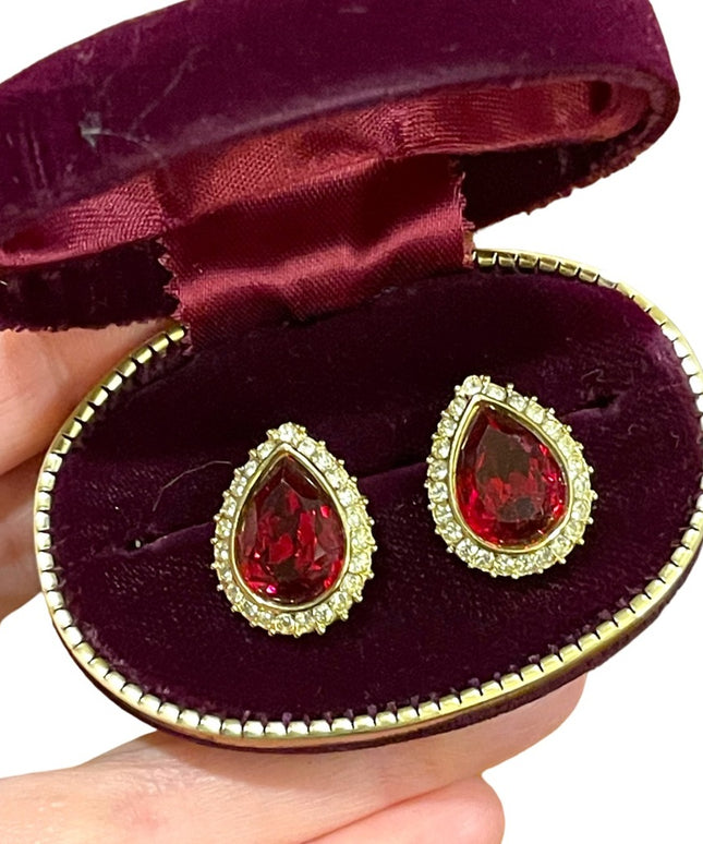 Vintage Stunning red Crystal Oscar De Laurenta Earrings rhinestone gold finish